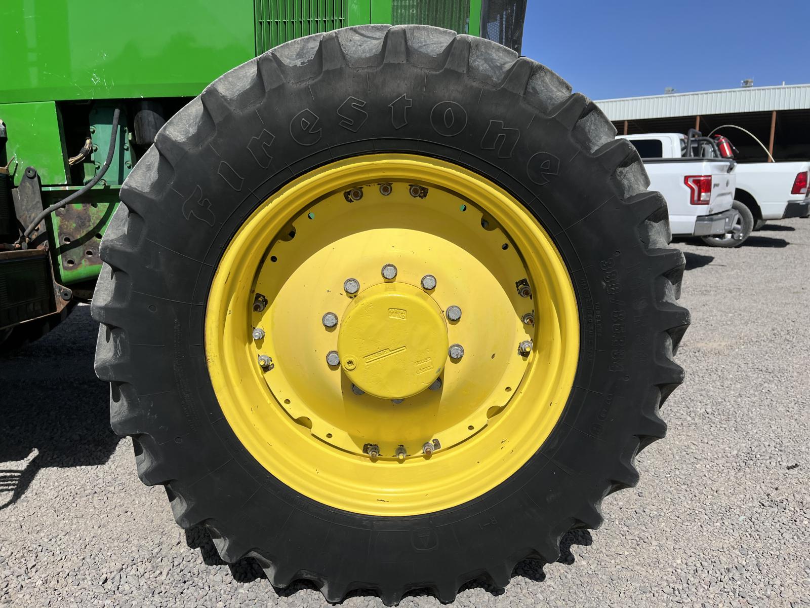 ./imagenes/INVOICE/2019/17576/TRACTOR JOHN DEERE 7800 (10).JPG